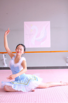 东北熟妇王梅娟自拍